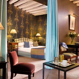 Des Arts Hotel